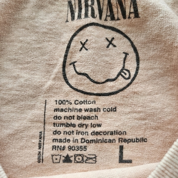 Nirvana Smiley Face Band T-shirt Size Large - Picture 5 of 5